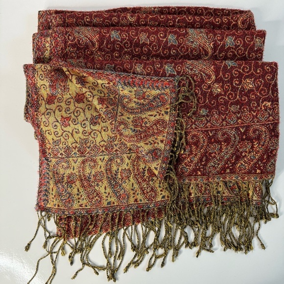BINDYA NewYork Accessories - BINDYA 27” x 73” Metallic Thread Rust Gold Jaal Paisley 
Reversible Shawl Wrap